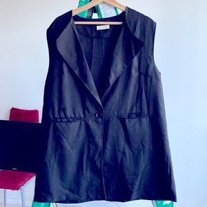 Elegant Light Black vest